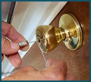 Cranston Lock And Key Cranston, RI 401-757-6193 - 3-Residential-Lockouts